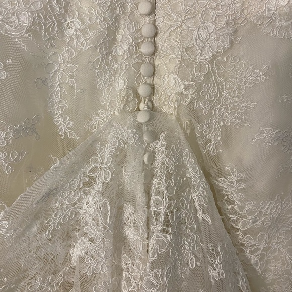 Kleinfeld Beautiful Bridal Gown / Bride /White Dress /Wedding - Picture 10 of 16